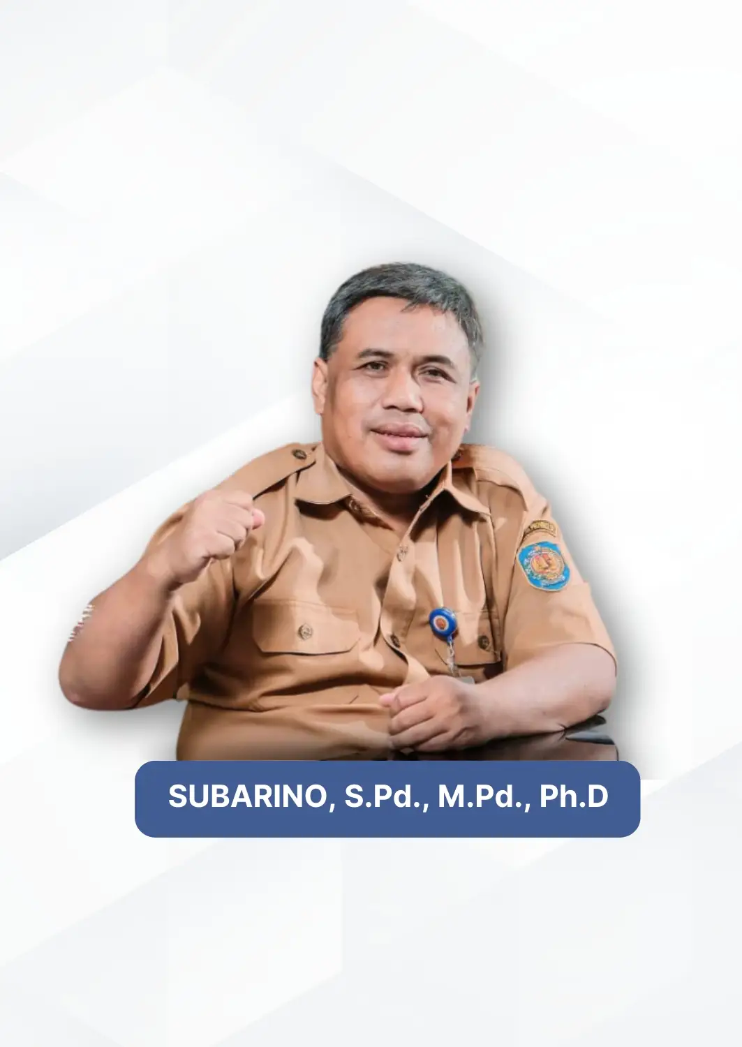 Subarino adalah kepala sekolah SMA Negeri 1 Bantul